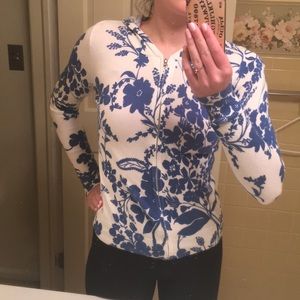XS Old Navy sweater